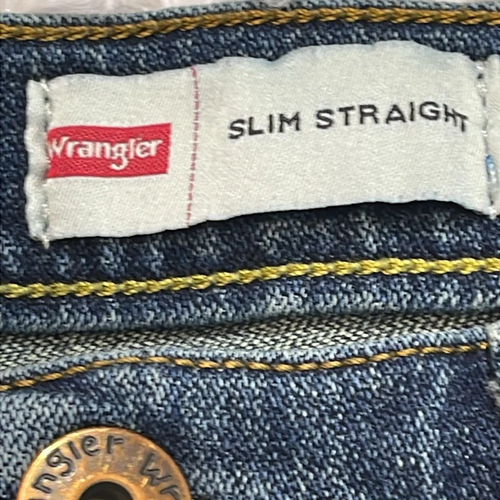 Wrangler Men's  Slim Straight Blue Jeans SIZE 34/30
